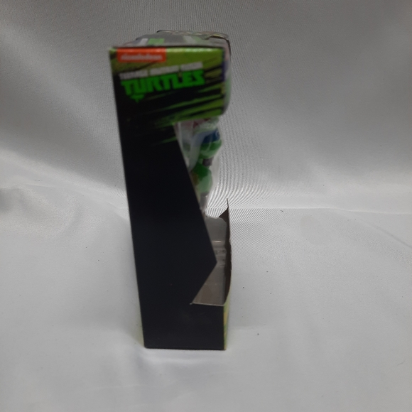 NIB TMNT Leo with Santa hat 2017 Collector Ornament - Picture 3 of 5